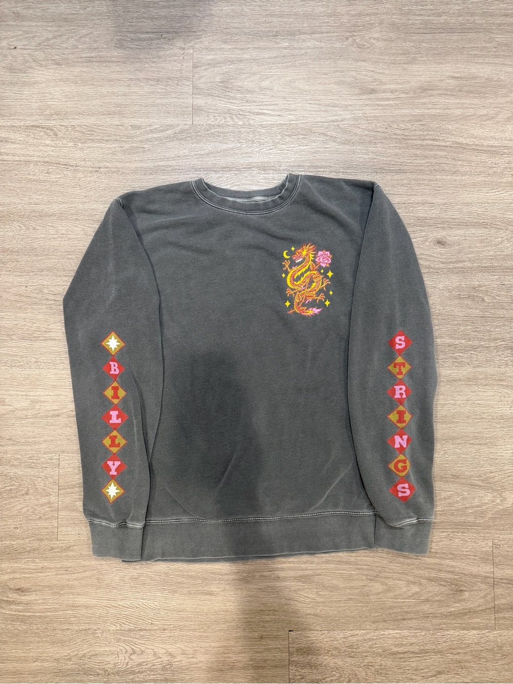 Retro Gray Billy Strings Graphic Dragon Crewneck Sweatshirt - Unbranded